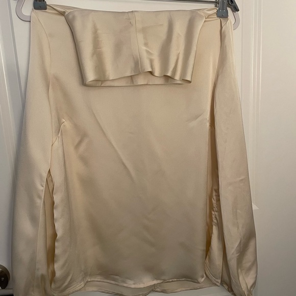 Must go before 27th! Mango Satin Blouse Size S - Picture 2 of 4